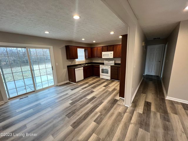 2101 Keeneland Blvd, Louisville, KY 40223