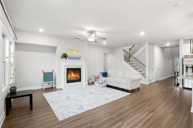 610 Stately Drive, Woodstock, GA 30188