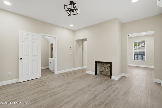 115 W 16TH Street, Jacksonville, FL 32206