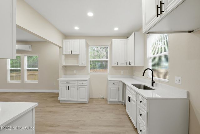 115 W 16TH Street, Jacksonville, FL 32206