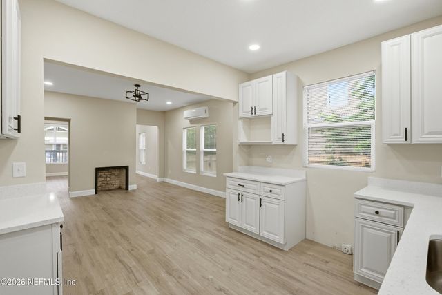 115 W 16TH Street, Jacksonville, FL 32206