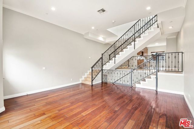 5241 Colodny Drive 103, Agoura Hills, CA 91301