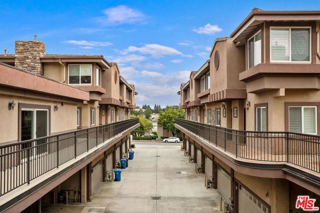 5241 Colodny Drive 103, Agoura Hills, CA 91301