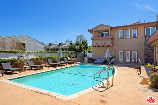 5241 Colodny Drive 103, Agoura Hills, CA 91301