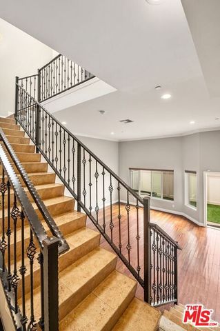 5241 Colodny Drive 103, Agoura Hills, CA 91301