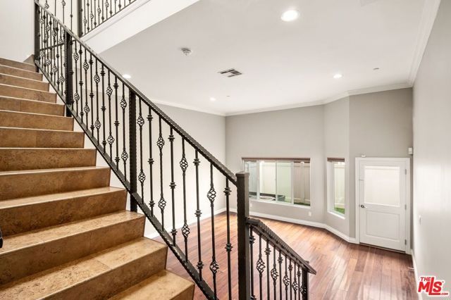 5241 Colodny Drive 103, Agoura Hills, CA 91301