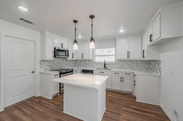 503 Woodacre Drive, Dallas, TX 75241