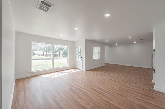 503 Woodacre Drive, Dallas, TX 75241