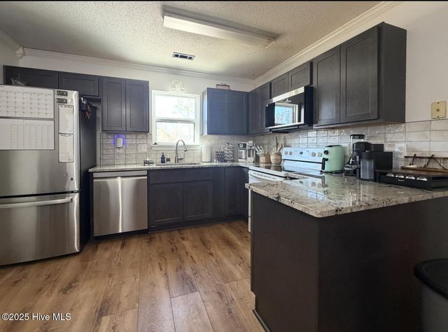 202 Chaparral Trail, Jacksonville, NC 28546