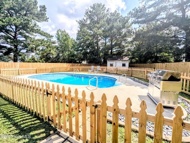 202 Chaparral Trail, Jacksonville, NC 28546