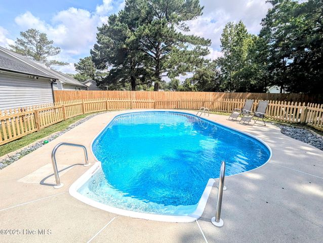 202 Chaparral Trail, Jacksonville, NC 28546