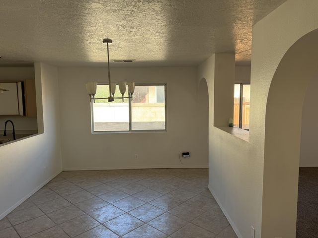 509 Medina Meadows Drive NE, Rio Rancho, NM 87144