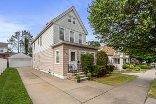 14707 15th Avenue, Whitestone, NY 11357