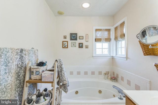 2734 OLD FORT SCHOOLHOUSE RD, Hampstead, MD 21074