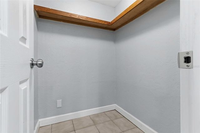 1125 LONGFELLOW WAY 125-B, Sarasota, FL 34243