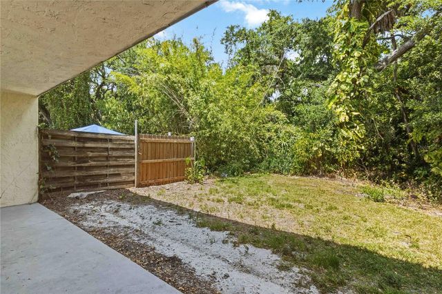 1125 LONGFELLOW WAY 125-B, Sarasota, FL 34243