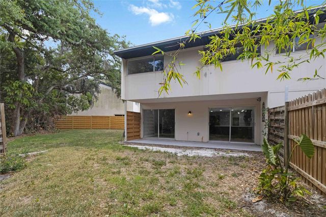 1125 LONGFELLOW WAY 125-B, Sarasota, FL 34243