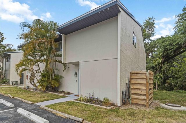 1125 LONGFELLOW WAY 125-B, Sarasota, FL 34243