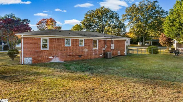 108 Belmont Circle, Easley, SC 29642