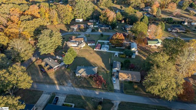 108 Belmont Circle, Easley, SC 29642