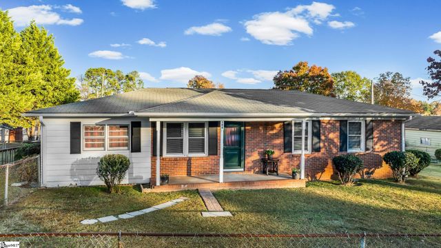 108 Belmont Circle, Easley, SC 29642