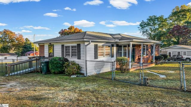 108 Belmont Circle, Easley, SC 29642