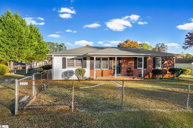 108 Belmont Circle, Easley, SC 29642