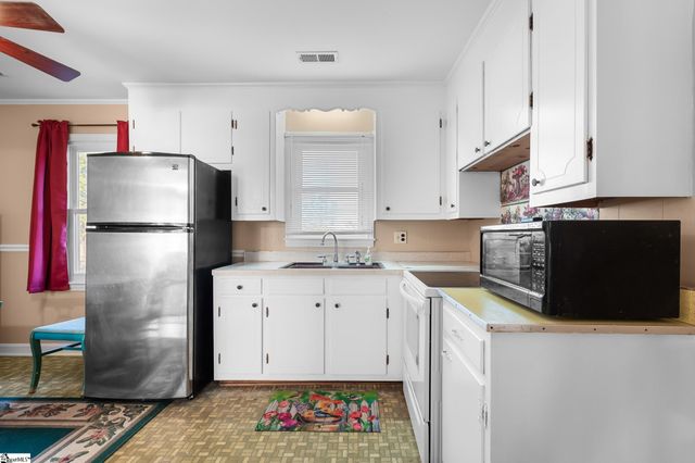 108 Belmont Circle, Easley, SC 29642