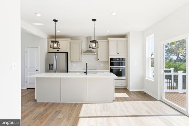 213 MONTEITH DR, Winchester, VA 22601