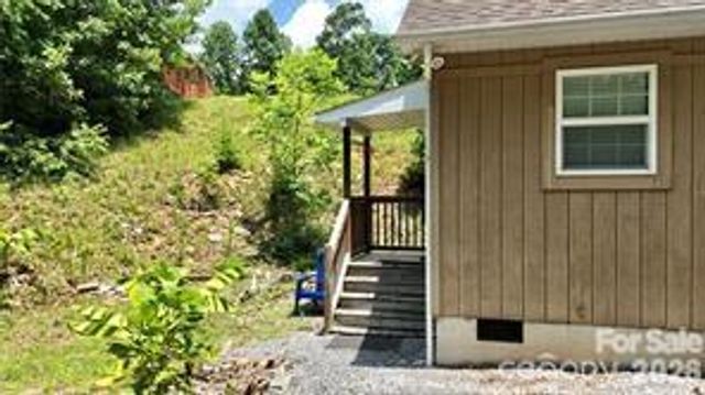 37 Coyote Drive, Marion, NC 28752