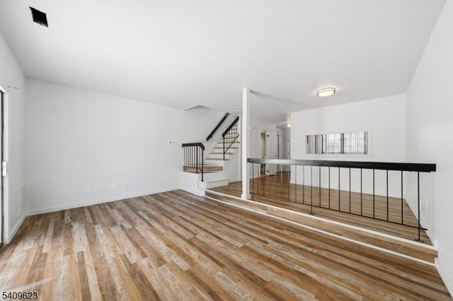 303 Maplecrest Rd, Edison Twp., NJ 08820