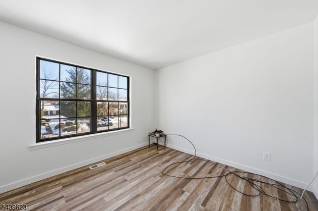 303 Maplecrest Rd, Edison Twp., NJ 08820