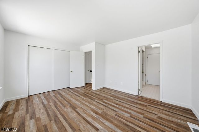 303 Maplecrest Rd, Edison Twp., NJ 08820