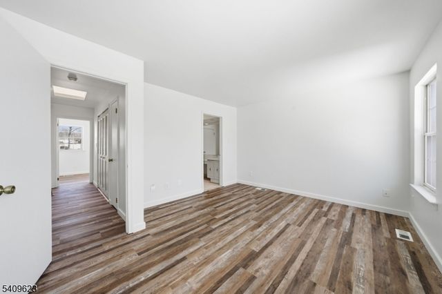 303 Maplecrest Rd, Edison Twp., NJ 08820