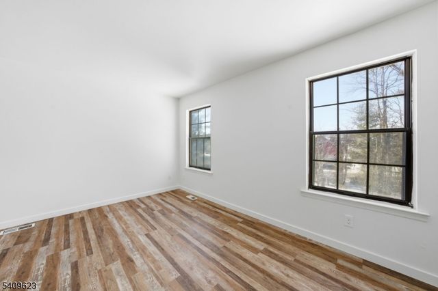 303 Maplecrest Rd, Edison Twp., NJ 08820