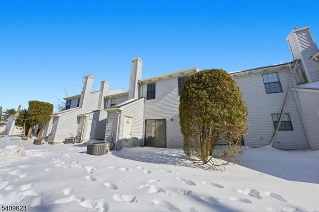 303 Maplecrest Rd, Edison Twp., NJ 08820