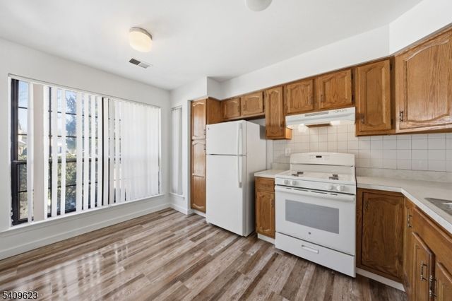 303 Maplecrest Rd, Edison Twp., NJ 08820