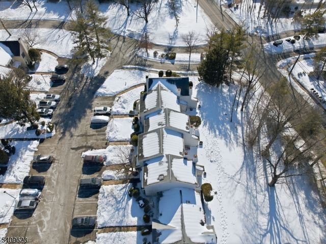 303 Maplecrest Rd, Edison Twp., NJ 08820