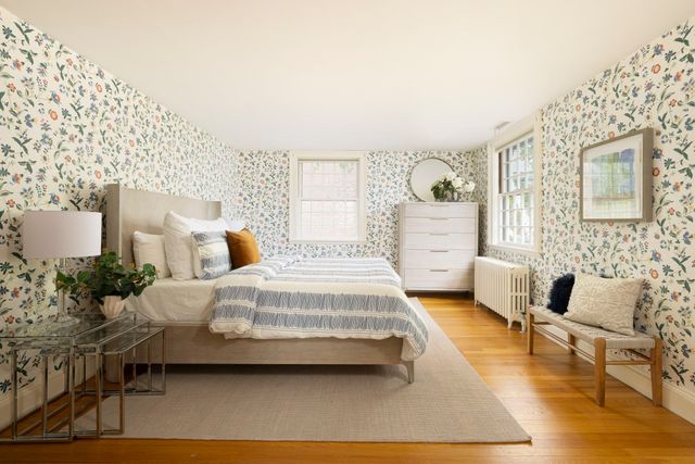 19 Gray Gardens East, Cambridge, MA 02138
