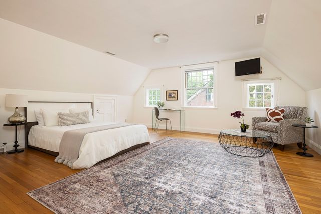 19 Gray Gardens East, Cambridge, MA 02138