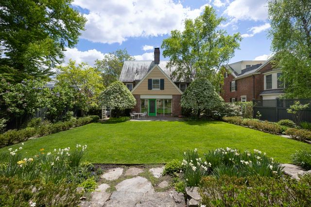19 Gray Gardens East, Cambridge, MA 02138