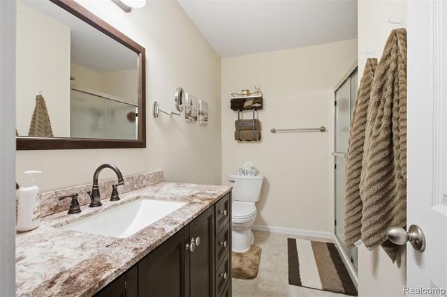 2585 South Commerce Road, Wolverine Lake, MI 48390