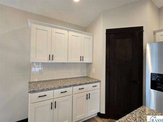 893 Mill Race Court, Madelia, MN 56062