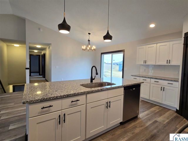 893 Mill Race Court, Madelia, MN 56062