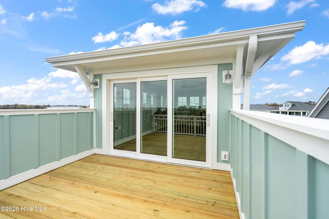 503 Peninsula Drive, Carolina Beach, NC 28428