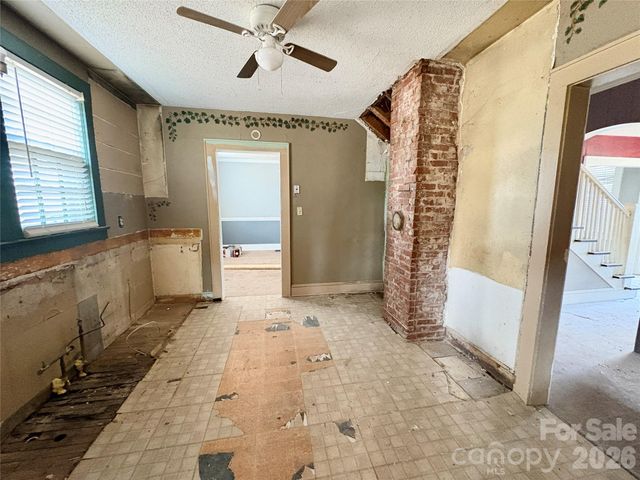 3891 Wilkesboro Highway, Statesville, NC 28625