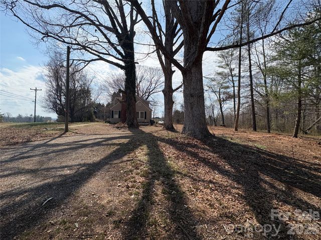 3891 Wilkesboro Highway, Statesville, NC 28625