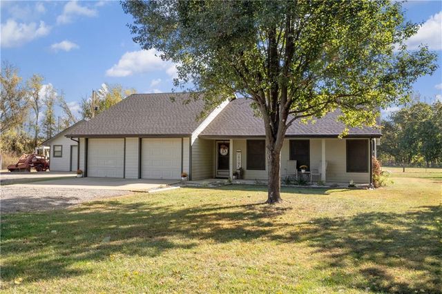 15016 246th Street, Lawrence, KS 66044