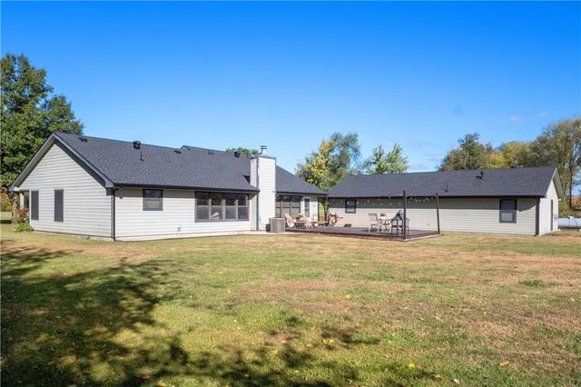 15016 246th Street, Lawrence, KS 66044