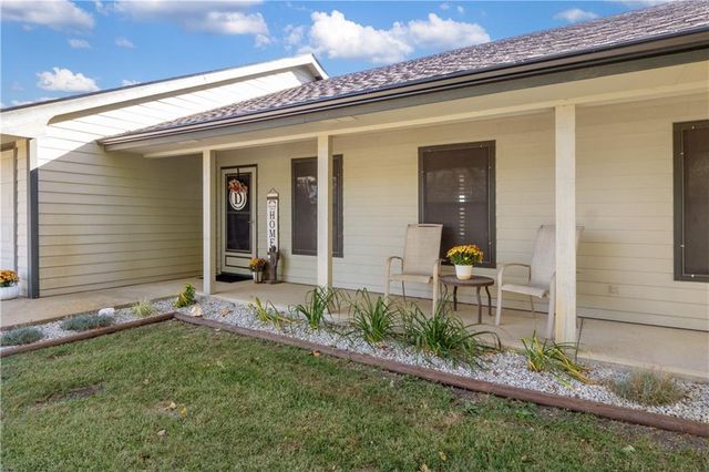 15016 246th Street, Lawrence, KS 66044